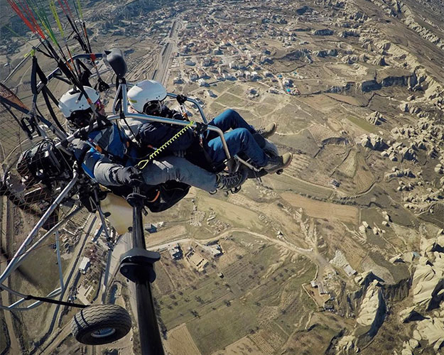 Kapadokya Motorlu Yamaç Paraşütü